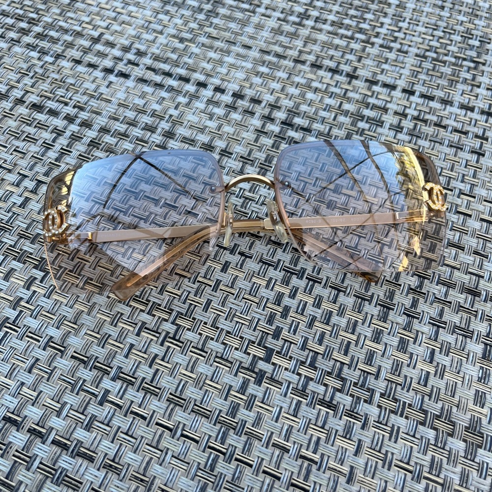 ✨Rare Chanel Gold Rimless Sunglasses Style 4092-B Womens Authentic 2000s Vintage